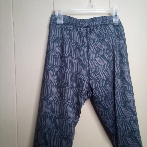 Everlast Cropped Leggings M Athletic Active Gray Pink Patterned - Picture 2 of 13